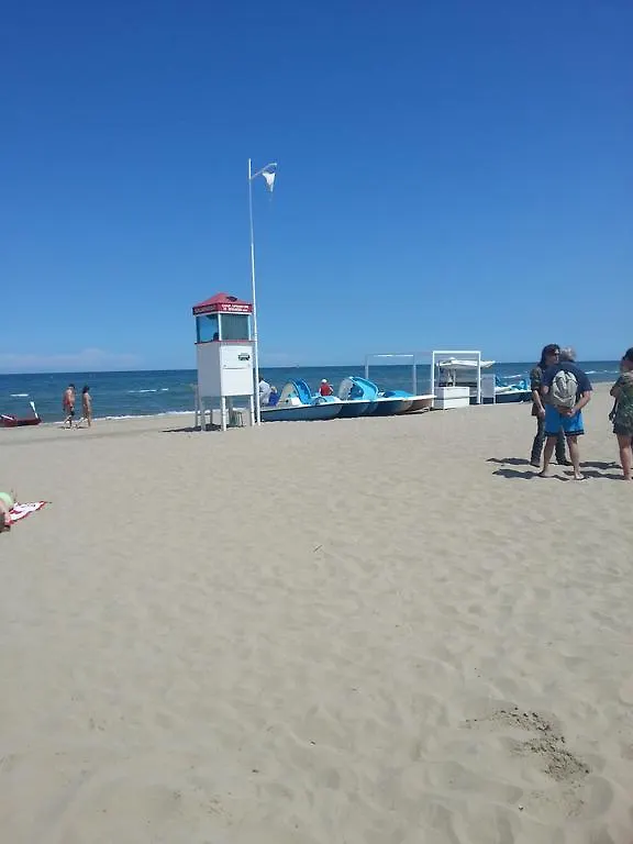 Hotel Nova Dhely Ρίμινι 3*,